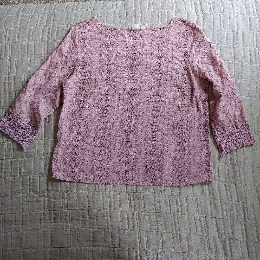 GAP eyelet top with 3/4-length sleeves (size S) - Picture 2 of 6